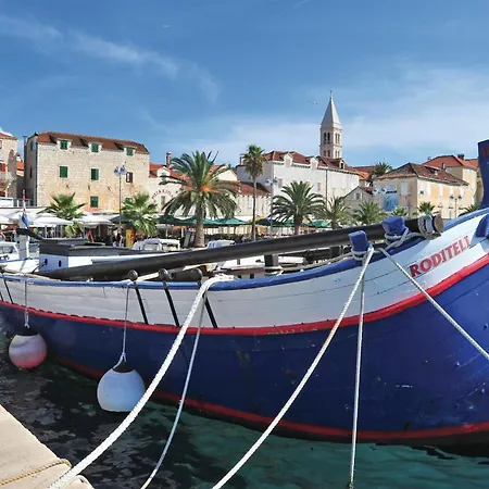 Stunning In - Supetar With Wifi