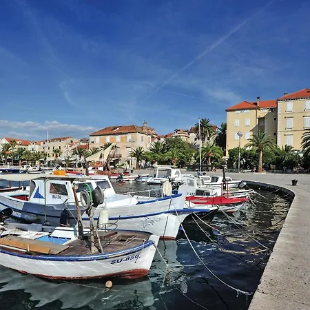 2 Bedroom In - Supetar *